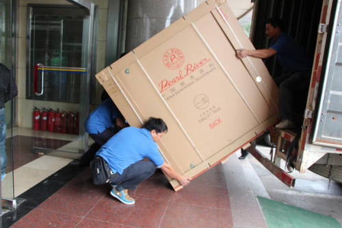 阜平钢琴贵重工艺品无忧运